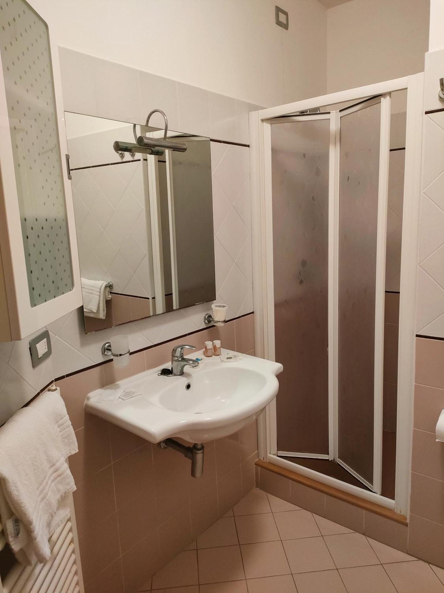 Casa Del Mar Aparthotel Roseto degli Abruzzi Kültér fotó