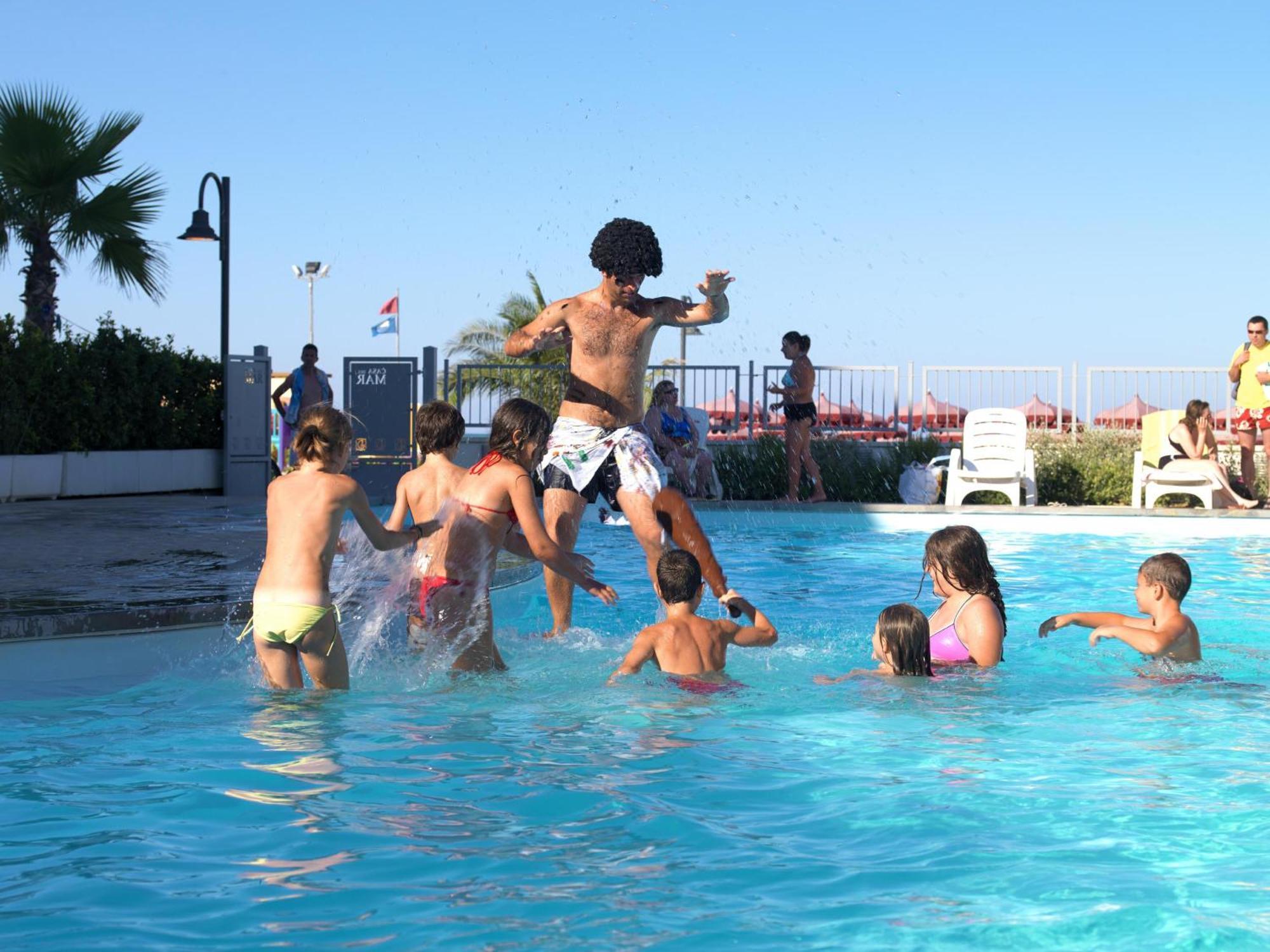 Casa Del Mar Aparthotel Roseto degli Abruzzi Kültér fotó