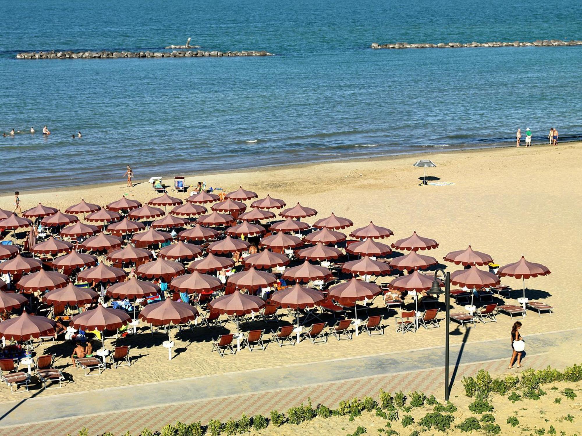 Casa Del Mar Aparthotel Roseto degli Abruzzi Kültér fotó