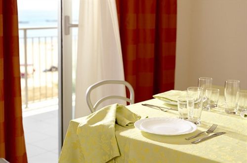 Casa Del Mar Aparthotel Roseto degli Abruzzi Kültér fotó